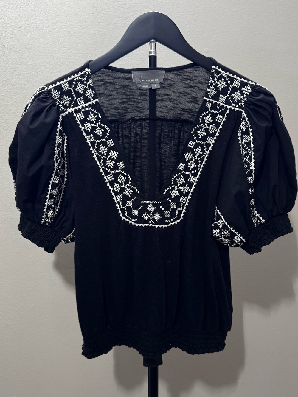 Anthropologie Black Embroidered Puff Sleeve Boho Top Size M
